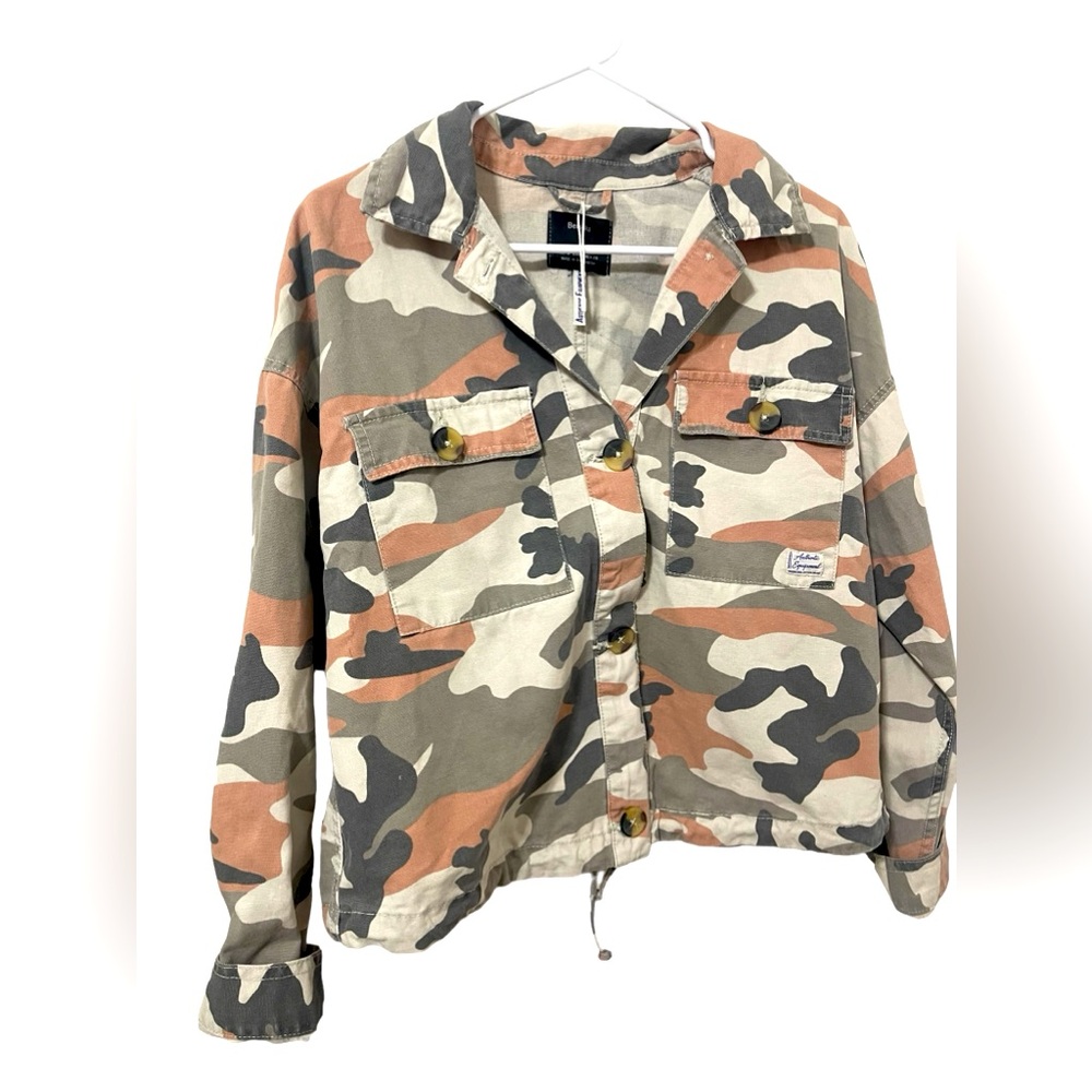 ❤️ Camo denim jacket - Bershka